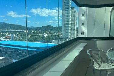 Apartamento para alugar - 125m&sup2; - Centro