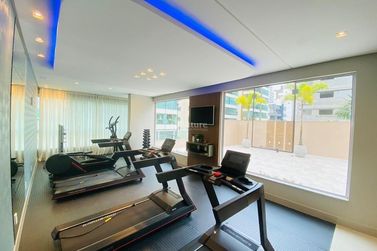 Apartamento &agrave; venda - 150m&sup2; - Meia Praia