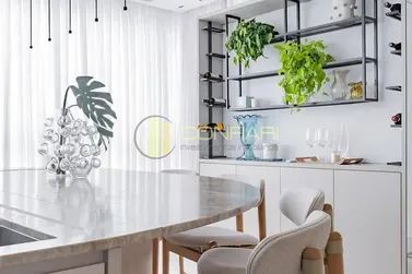 Apartamento &agrave; venda - 135m&sup2; - Meia Praia