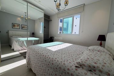 Apartamento &agrave; venda - 130m&sup2; - Centro