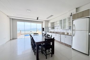 Casa &agrave; venda - 170m&sup2; - 