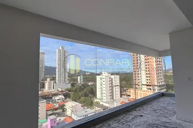 Apartamento &agrave; venda - 120m&sup2; - Meia praia