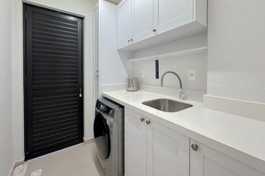 Apartamento &agrave; venda - 124m&sup2; - Meia Praia