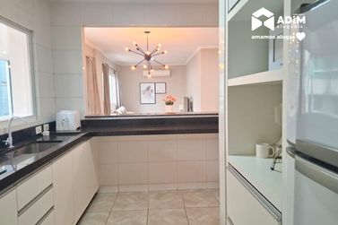 Apartamento para alugar - 111m&sup2; - Meia Praia