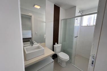 Apartamento &agrave; venda - 100m&sup2; - Meia Praia