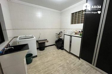 Casa para alugar - 349m&sup2; - Vila Real