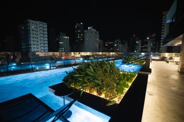 Apartamento &agrave; venda - 168m&sup2; - Meia Praia
