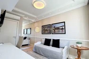 Apartamento &agrave; venda - 251m&sup2; - Meia Praia