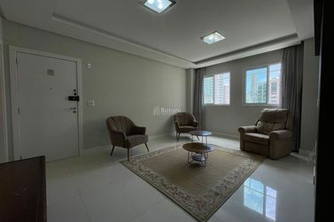 Apartamento &agrave; venda - 228m&sup2; - Meia Praia