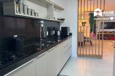 Apartamento para alugar - 200m&sup2; - Meia Praia