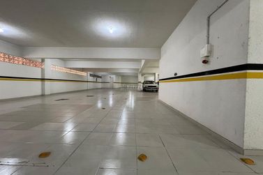 Apartamento &agrave; venda - 208m&sup2; - Meia Praia