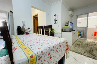 Apartamento &agrave; venda - 60m&sup2; - Meia Praia