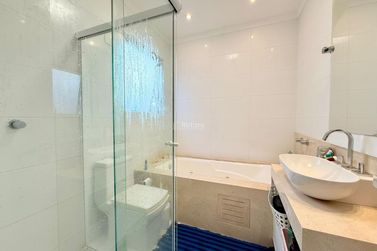 Apartamento &agrave; venda - 121m&sup2; - Meia Praia