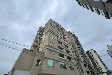 Apartamento &agrave; venda - 80m&sup2; - Pereque
