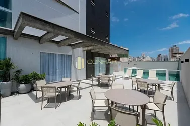 Apartamento &agrave; venda - 120m&sup2; - Meia Praia