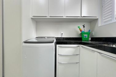 Apartamento &agrave; venda - 142m&sup2; - Meia Praia