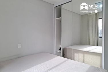 Apartamento para alugar - 93m&sup2; - Meia Praia