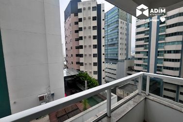 Apartamento para alugar - 130m&sup2; - Centro