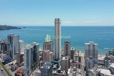 Apartamento &agrave; venda - 190m&sup2; - Meia Praia
