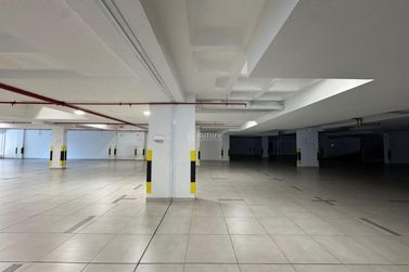 Apartamento &agrave; venda - 208m&sup2; - Centro
