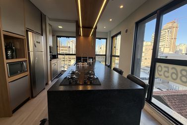 Apartamento &agrave; venda - 65m&sup2; - Meia Praia
