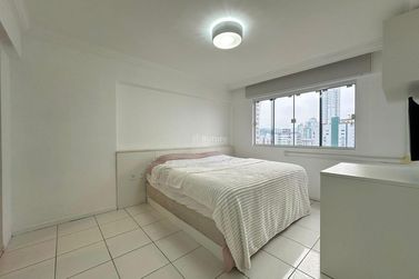 Apartamento &agrave; venda - 165m&sup2; - Centro