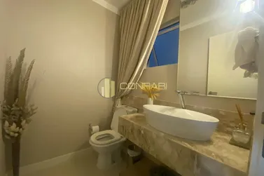 Apartamento &agrave; venda - 127m&sup2; - Meia Praia