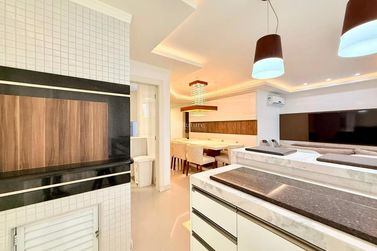 Apartamento &agrave; venda - 202m&sup2; - Meia Praia