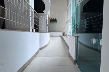 Apartamento &agrave; venda - 122m&sup2; - Centro