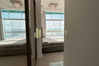 Apartamento &agrave; venda - 131m&sup2; - Meia Praia