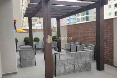 Apartamento &agrave; venda - 18250m&sup2; - meia praia