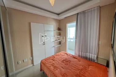 Apartamento &agrave; venda - 115m&sup2; - Meia Praia