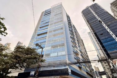 Apartamento &agrave; venda - 120m&sup2; - Centro