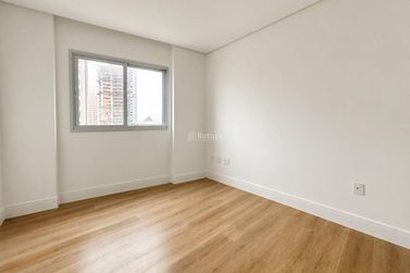 Apartamento &agrave; venda - 130m&sup2; - Centro
