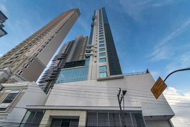 Apartamento &agrave; venda - 180m&sup2; - Centro