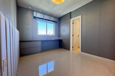Apartamento &agrave; venda - 129m&sup2; - Centro