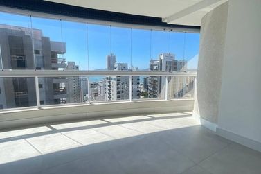 Apartamento &agrave; venda - Meia Praia