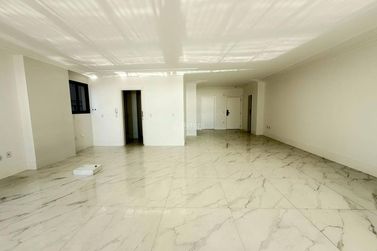 Apartamento &agrave; venda - Meia Praia