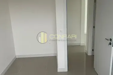 Apartamento &agrave; venda - 145m&sup2; - Meia Praia