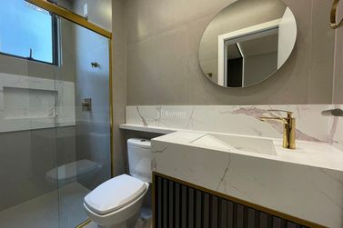 Apartamento &agrave; venda - 135m&sup2; - Meia Praia