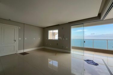 Apartamento &agrave; venda - 193m&sup2; - Meia Praia