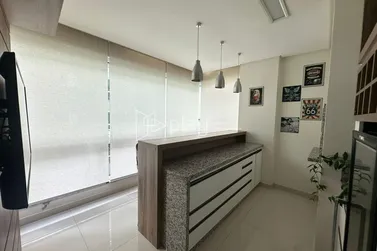 Apartamento &agrave; venda - 134m&sup2; - Meia Praia