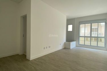 Apartamento &agrave; venda - 240m&sup2; - Meia Praia