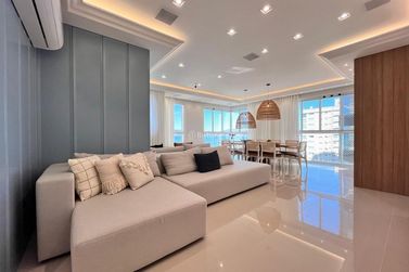 Apartamento &agrave; venda - 150m&sup2; - Meia Praia