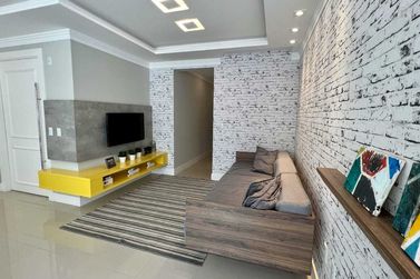 Apartamento &agrave; venda - 128m&sup2; - Meia Praia