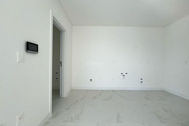Apartamento &agrave; venda - 153m&sup2; - Meia Praia