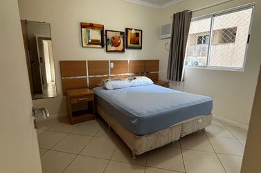 Apartamento &agrave; venda - 134m&sup2; - Meia Praia