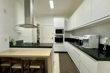 Apartamento &agrave; venda - 300m&sup2; - Meia Praia