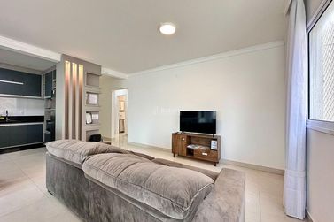 Apartamento &agrave; venda - 110m&sup2; - Meia Praia