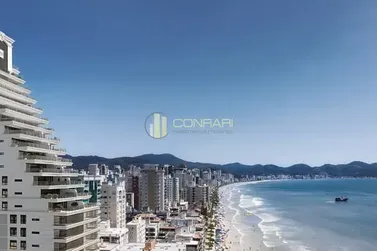 Apartamento &agrave; venda - 252m&sup2; - Meia Praia